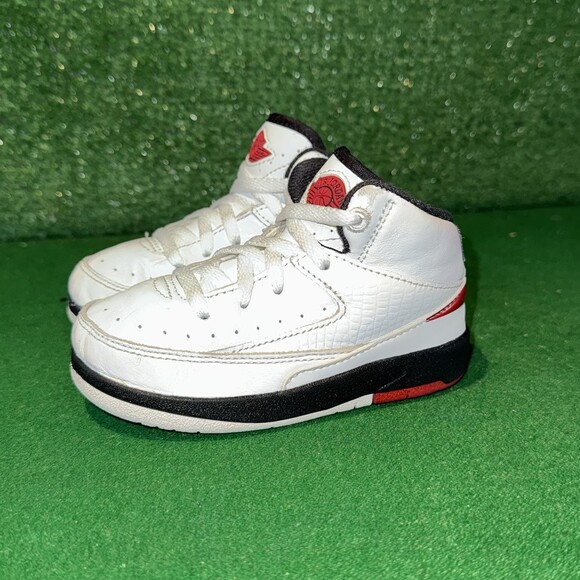 Nike Air Jordan 2 Retro Chicago 2022 White Black Red DQ8563-106 Toddler Size 7C - Picture 3 of 6